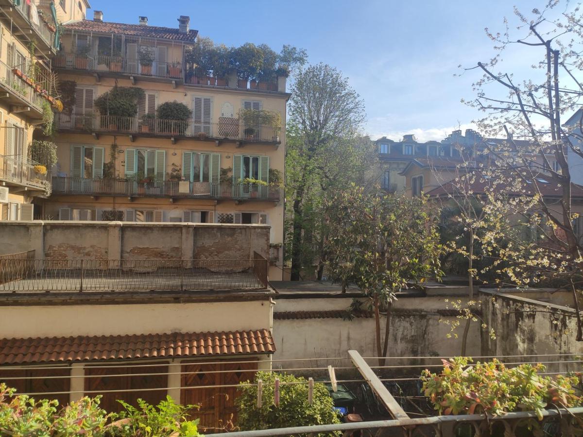 Appartamento Su Cortile Magico Torino Exterior foto